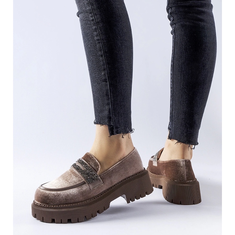 Mocassins marrons decorados com strass Longuelo bege 1