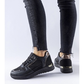 Tênis preto com fio decorativo da Facondo 2