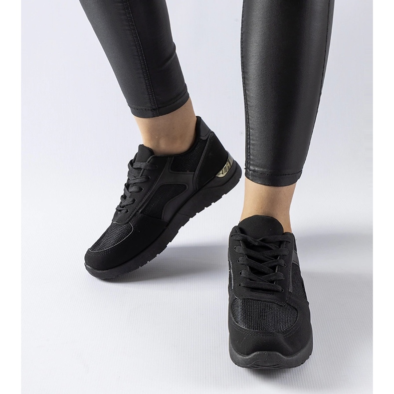 Tênis preto feito de materiais combinados Gallo 2