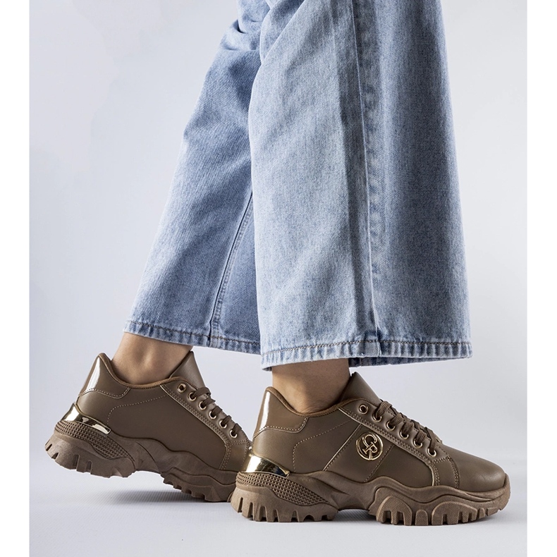 Tênis marrom com sola enorme da Arpaia castanho 1