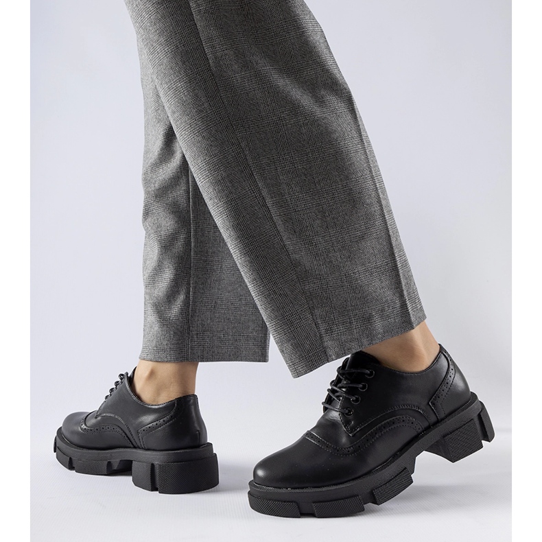 Sapatos pretos com cadarço Piazzetta 1