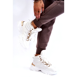 Botas esportivas femininas isoladas com cadarço Trappers branco Bastini 3