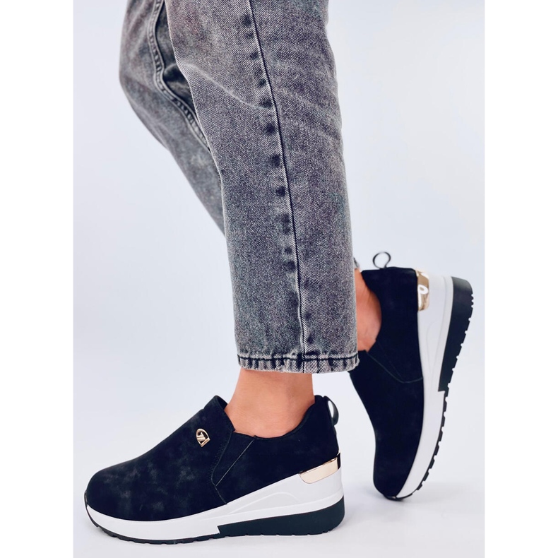 Hense Sapatos de cunha pretos 1