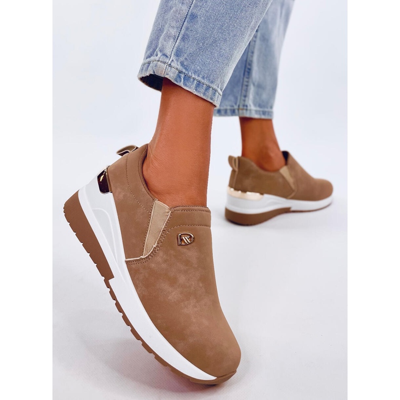Sapatos de cunha Hense Khaki bege 2