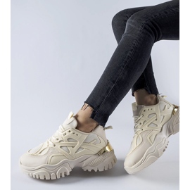 Tênis esportivos bege da Cislago 1