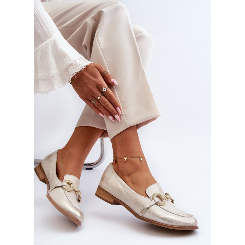 Mocassins femininos de couro Zazoo 2880 com decoração dourada dourado 1