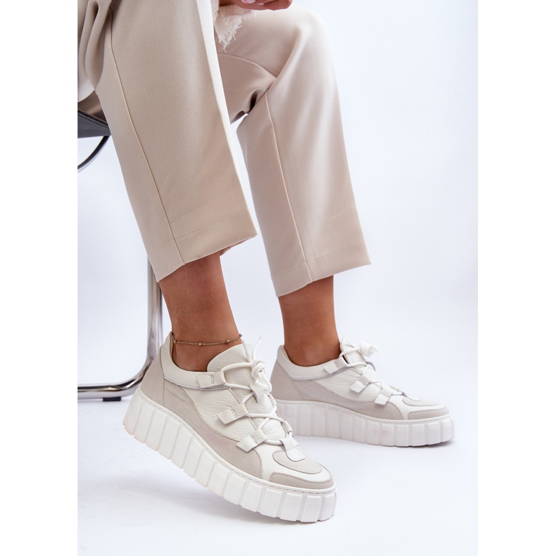 Calçado Esportivo Feminino de Couro na Plataforma M01/1 Zazoo Bege Claro 2