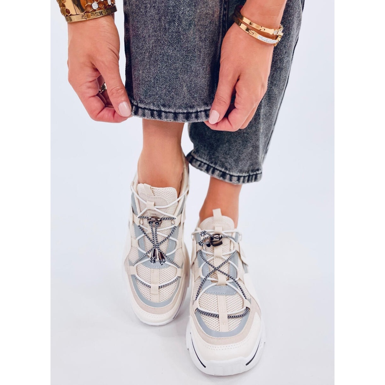 Treinadores Amica Damasco bege 1