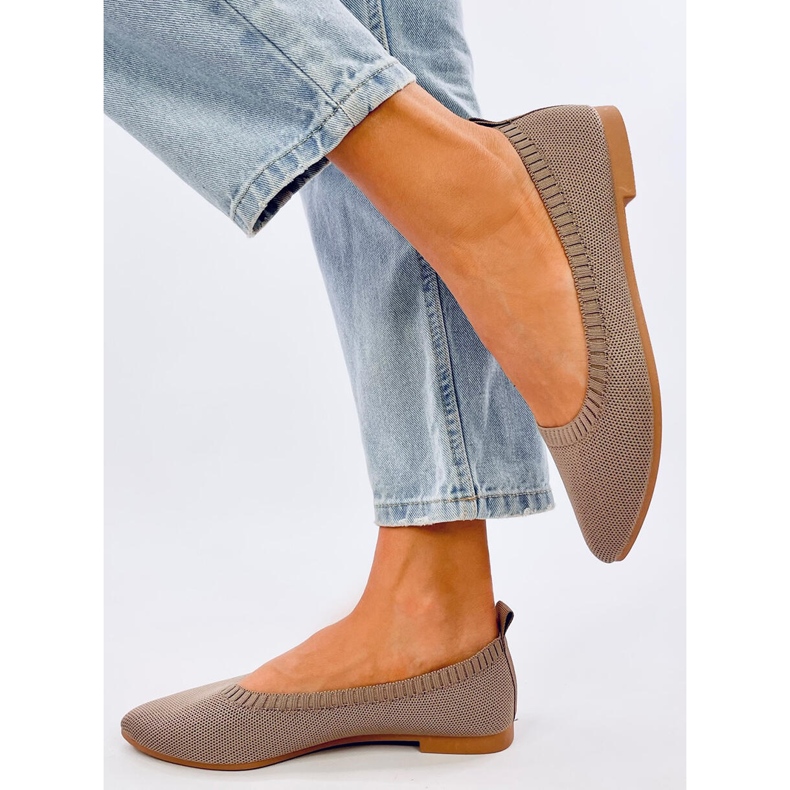 Sapatilhas Kreiss Khaki com aberturas castanho 1