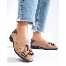 Mocassins de camurça bege perfurados por Daszyński 1