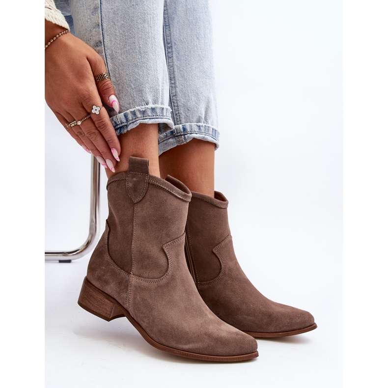 Botas de cowboy de camurça Zazoo 3329 com salto baixo bege escuro 1