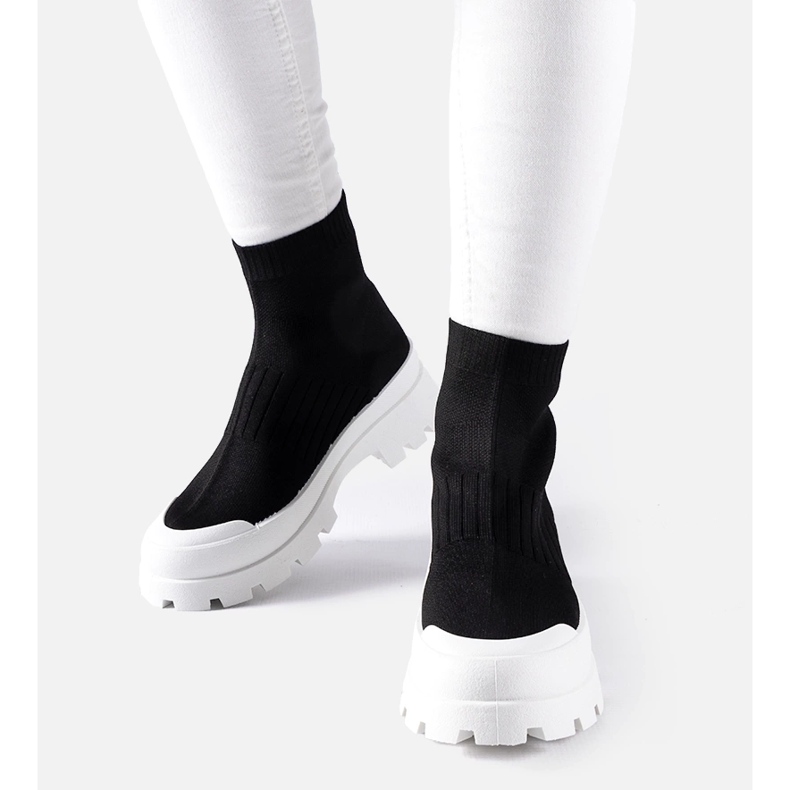 Tênis preto com parte superior flexível Varden 1 Tênis preto com parte superior flexível Varden 1