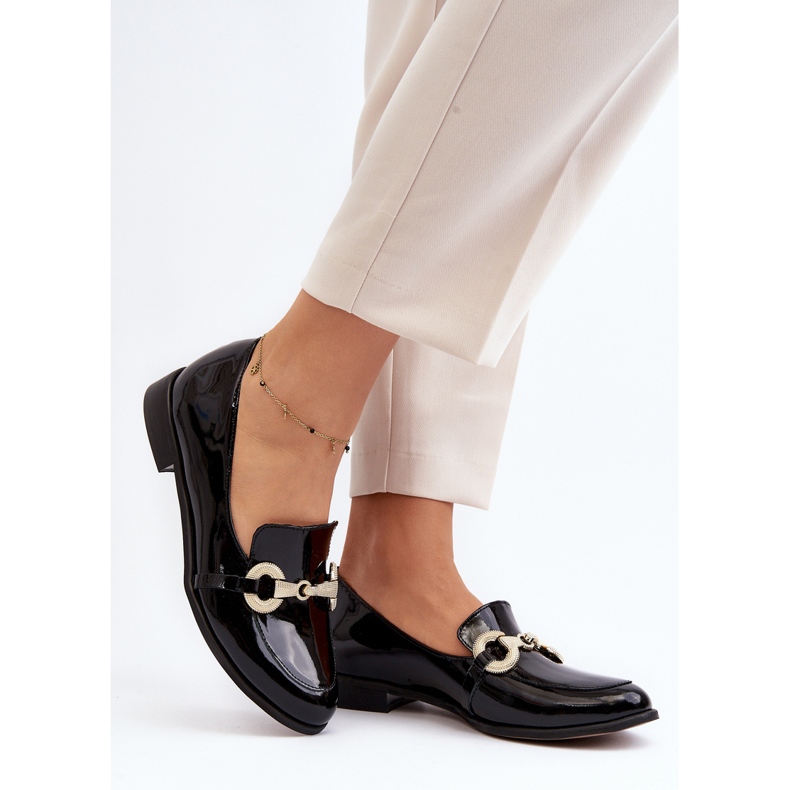 Mocassins femininos de couro envernizado Zazoo 2880 com decoração, pretos 2