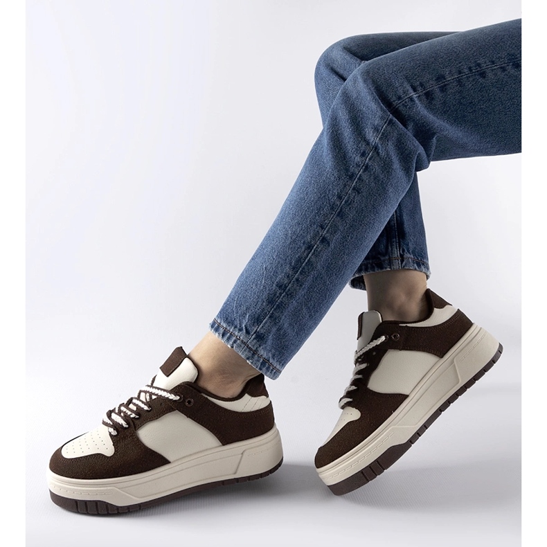 Tênis marrom na plataforma Crim castanho 1