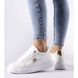 Tênis branco com aplicação Fairfax de zircão 1 Tênis branco com aplicação Fairfax de zircão 1