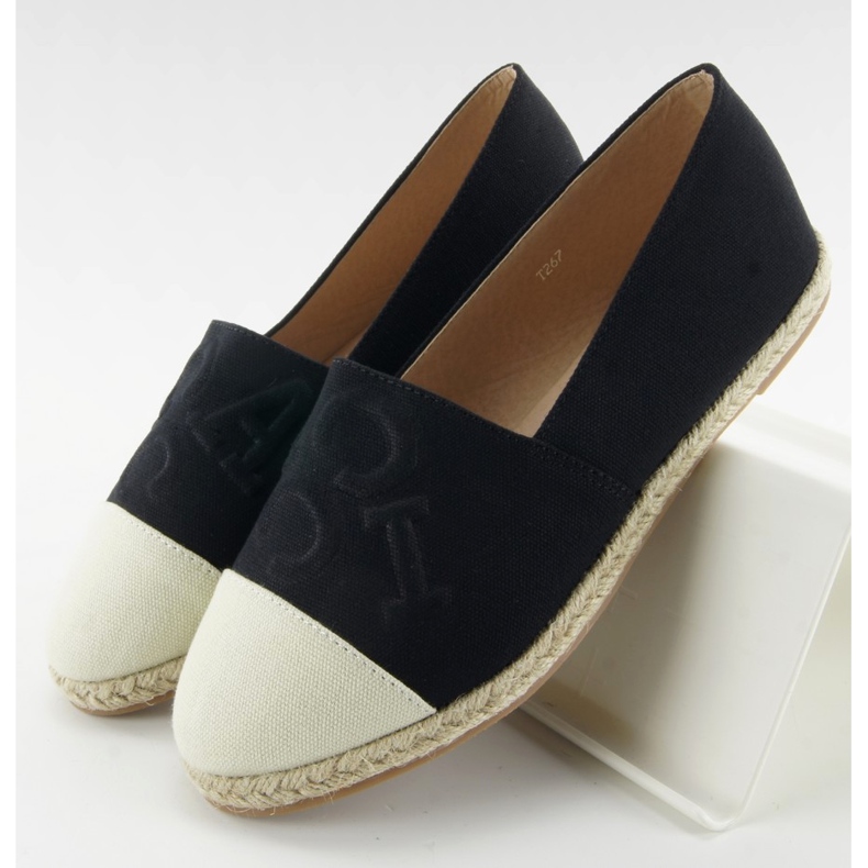 Esapdryle com letras pretas em relevo T267 preto castanho 1