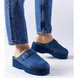 Tamanco azul marinho desliza na plataforma Lang 1