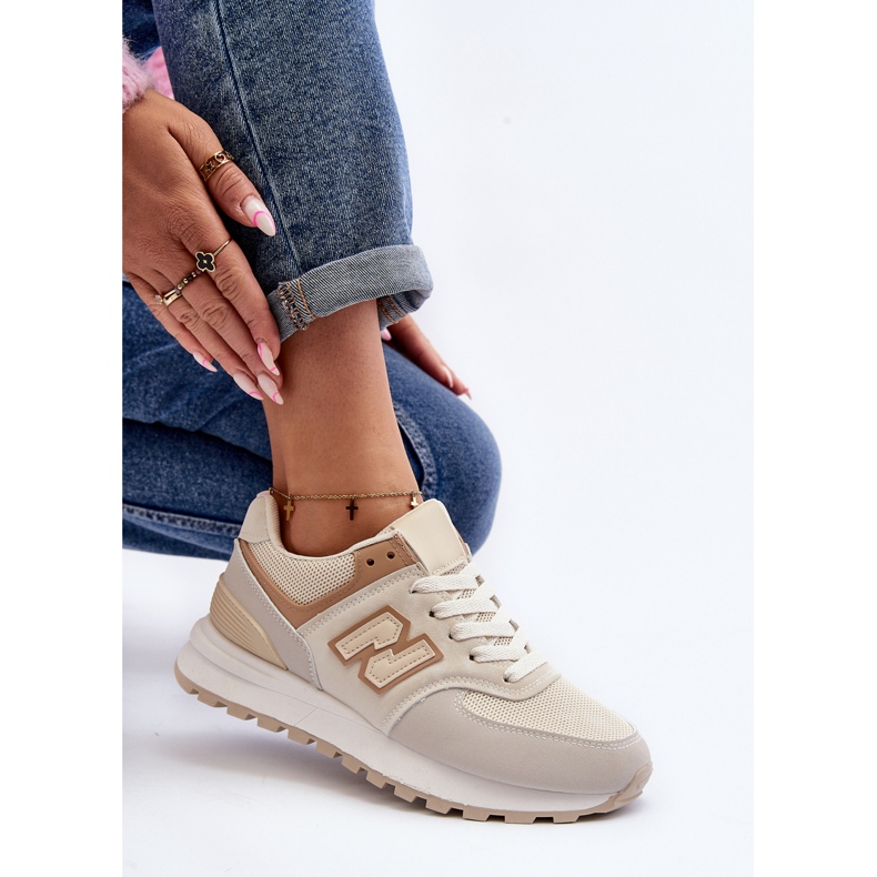 Tênis feminino bege calçado esportivo Alettesa 1