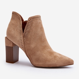 Botins de salto alto Bege Vailen com padrão perfurado 1
