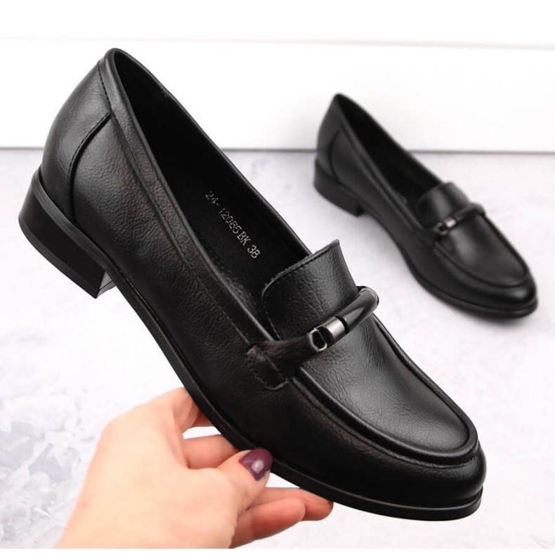 Sapatos de salto baixo Potocki W WOL204A, pretos 1