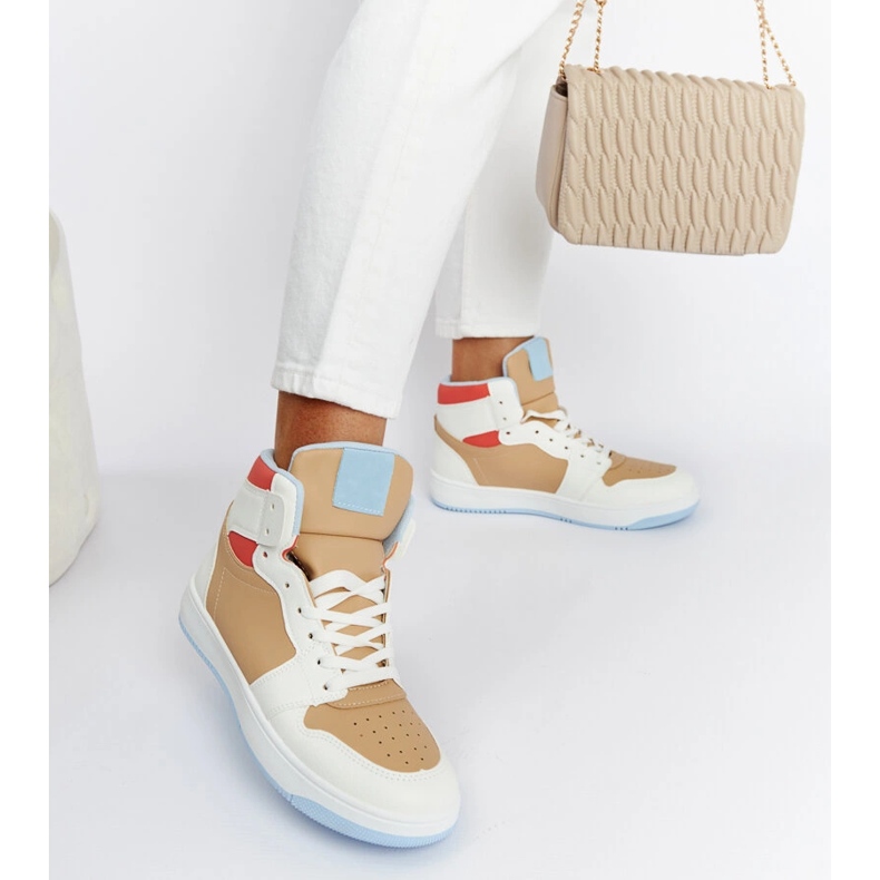 Tênis de cano alto branco e bege da Eagan 1