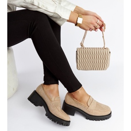 Mocassins bege com salto enorme da Parent 2 Mocassins bege com salto enorme da Parent 2
