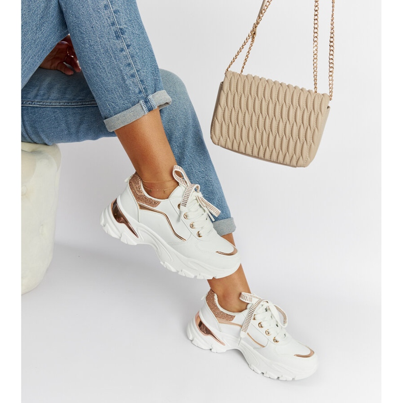 Tênis branco maciço com strass Euclides 1