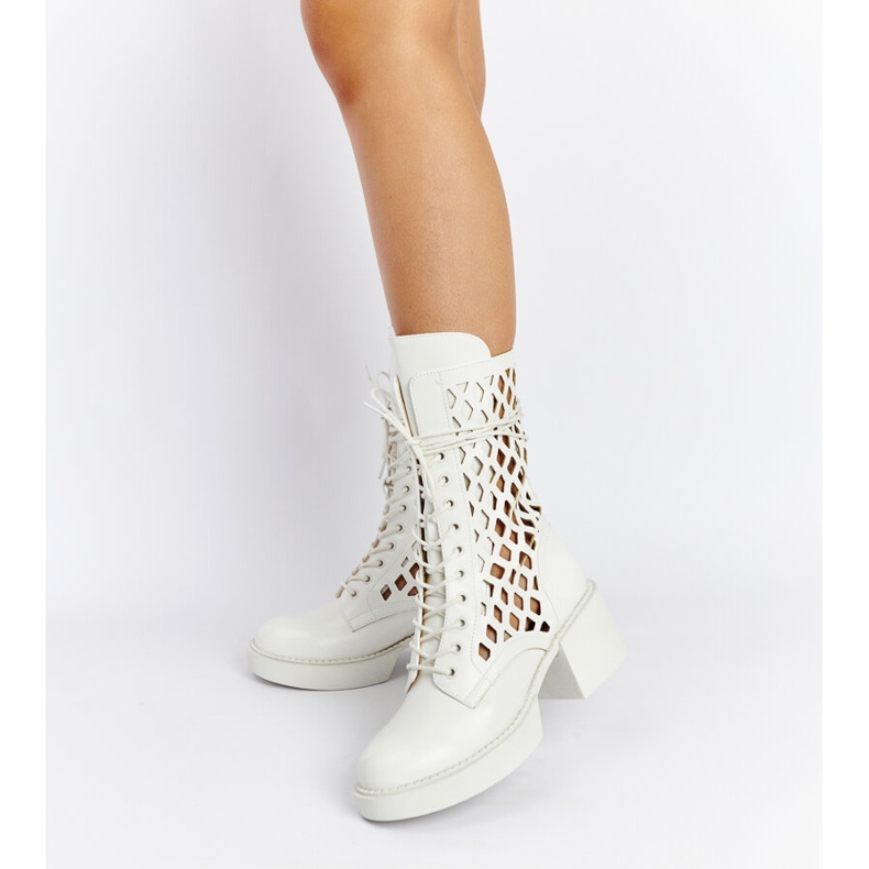 Botas de salto alto brancas com aberturas Visalia branco 2 Botas de salto alto brancas com aberturas Visalia branco 2