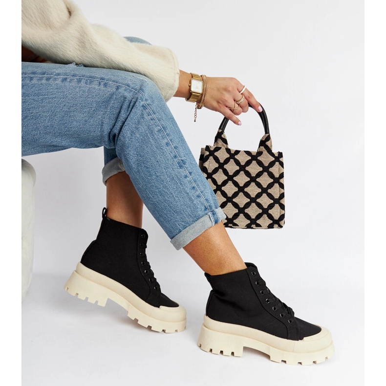 Botins pretos leves Obispo 1