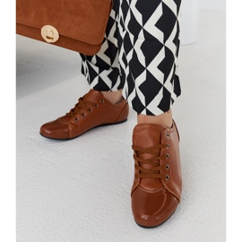 Sapatos marrons com biqueira envernizada da Parady castanho 2 Sapatos marrons com biqueira envernizada da Parady castanho 2