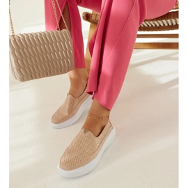 Os sapatos dourados da Marcie 1