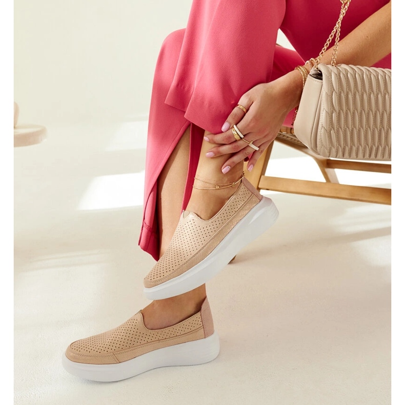 Os sapatos dourados da Marcie 2