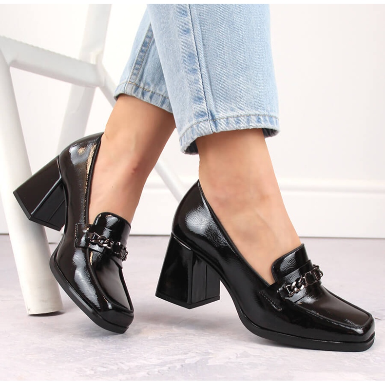 Sapatos femininos envernizados com salto decorativo, preto Potocki 12322 bege 1