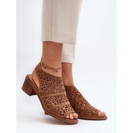 Sandálias de salto alto perfuradas Marrom Serapina castanho 2