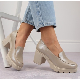 Sapatos femininos bege com salto alto e plataforma Potocki 12040 1 Sapatos femininos bege com salto alto e plataforma Potocki 12040 1