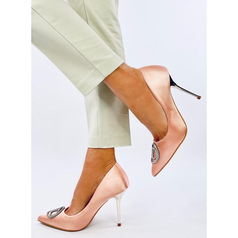 Salto alto Malconi Champagne com decoração de cristal rosa 2 Salto alto Malconi Champagne com decoração de cristal rosa 2