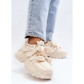 Tênis feminino bege com sola robusta Ellerai 2 Tênis feminino bege com sola robusta Ellerai 2