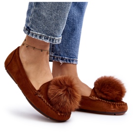 Supomers de pele de camelo feminino com pêlo e pompom castanho 4