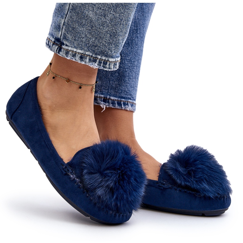 Mocassins azuis femininos com pêlo e pompom azul 4