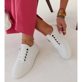 Tênis branco de couro ecológico Sandrine 1