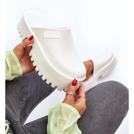 Chinelos femininos com sola enorme Big Star NN274015 branco 2 Chinelos femininos com sola enorme Big Star NN274015 branco 2