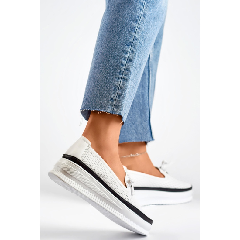 Sapatos femininos de couro perfurado, mocassins confortáveis ​​​​de couro natural branco 1