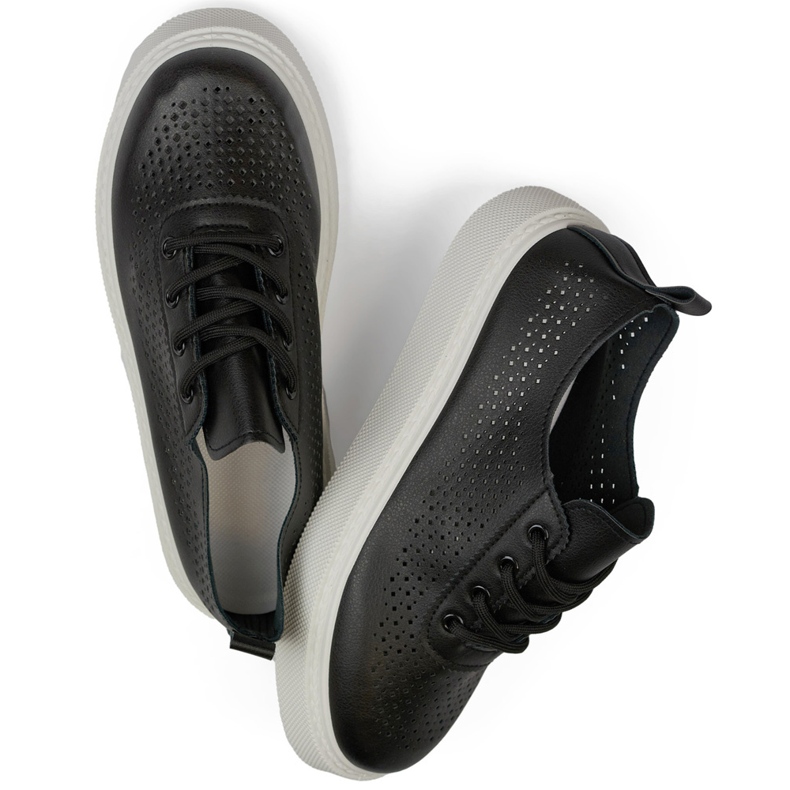 Tênis feminino preto vazado com sola grossa 1