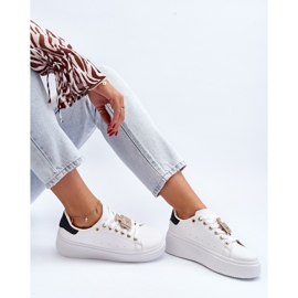 Tênis feminino branco com decoração Celedria 1