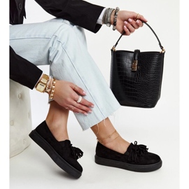 Sapatos pretos com borlas da Adaldrida 1