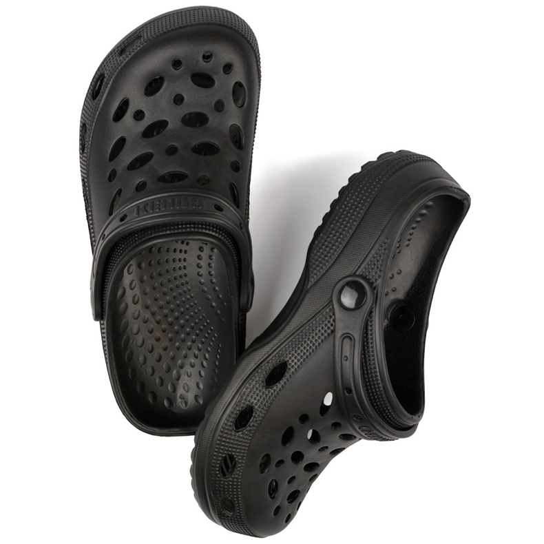 Chinelos Crocs pretos 2