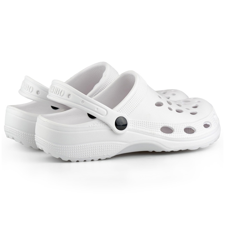 Chinelos Kroksy brancos 1