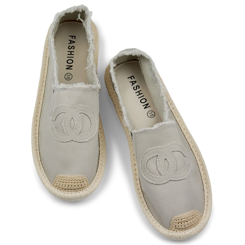 Alpercatas, mocassins e tênis femininos cinza 1