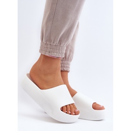 Chinelos femininos com sola grossa branco Oreithano 2