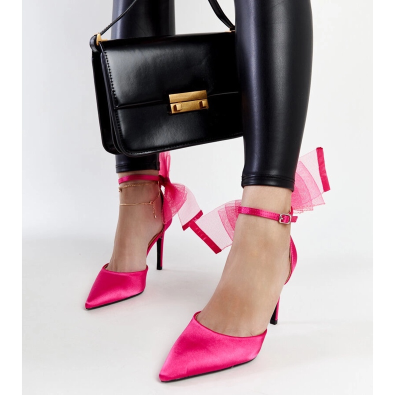 Salto rosa escuro com laço da Ilaysa 1 Salto rosa escuro com laço da Ilaysa 1